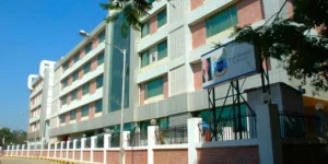 Ecole Mondiale World School