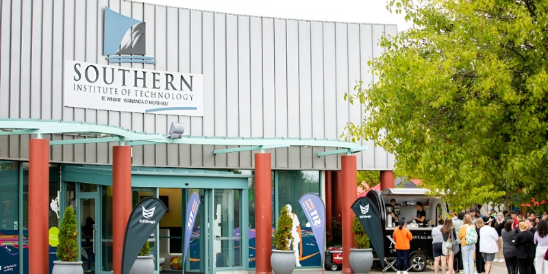 Southern Institute of Technology (SIT)